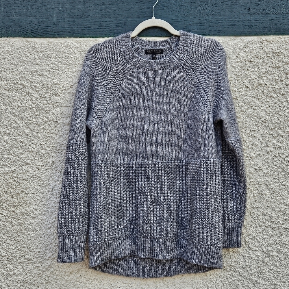 Banana Republic gray high-low shaker knit sweater Italian Yarn wool-blend medium